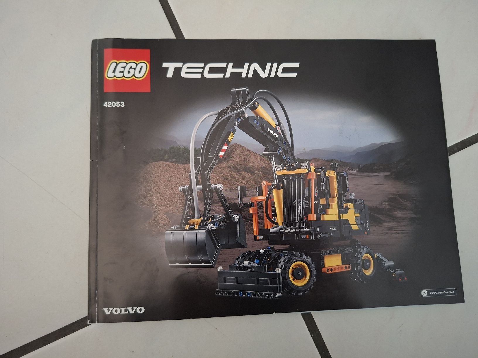 Lego Spielzeuge: Lego Technik 42053 Volvo Model – Gebraucht aus Schattdorf von mamo1952 4
