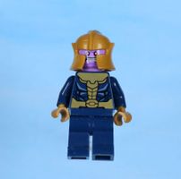 LEGO Minifigur Thanos Dark Blue and Gold Outfit