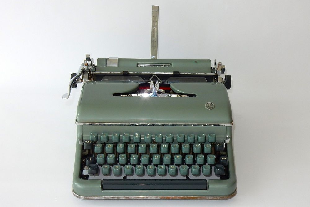 Produktbild von Vintage Schreibmaschinen Modell Retro Handbuch Requisiten Modell