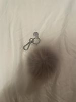 Flauschiger Bommel-Schlüsselanhänger