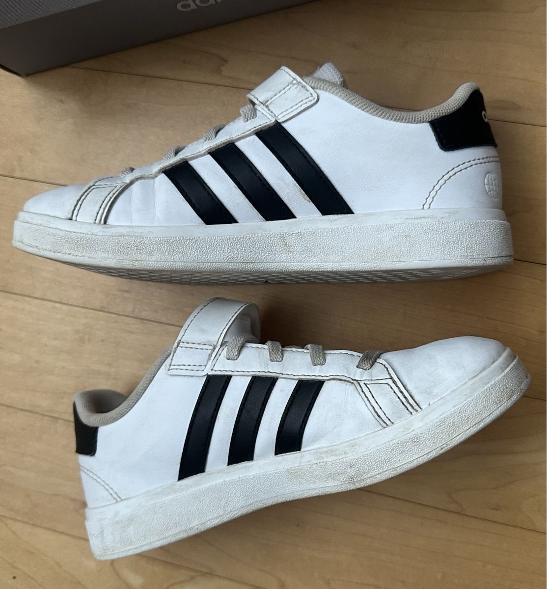 Adidas Schuhe für Jungen: Adidas Schuhe Gr.35 – Gebraucht aus Oensingen von dorian07 2