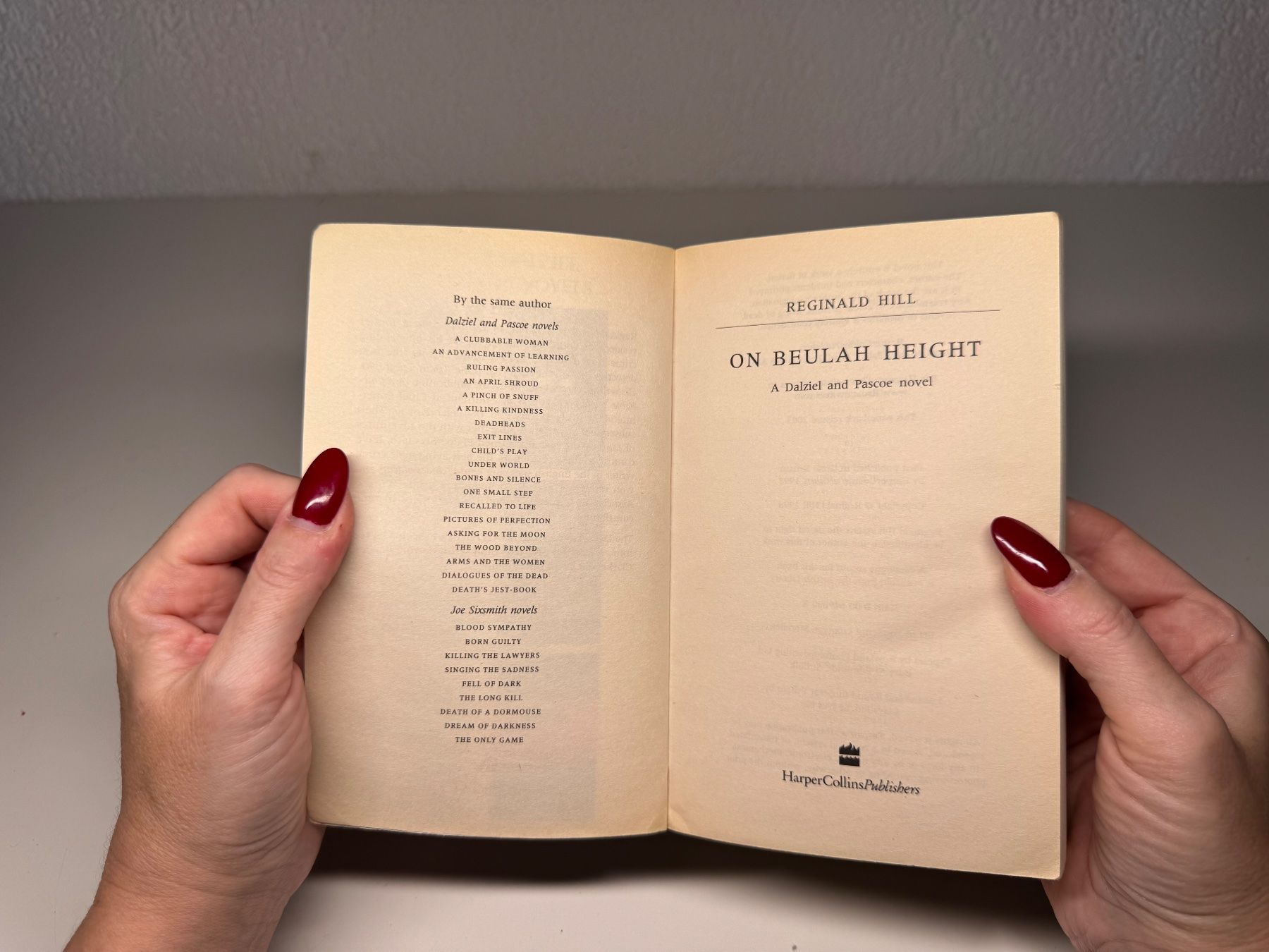 Libri: NOVEL: Reginald Hill, On Beulah Hight – Usato da Grosswangen venduto da English_books 3