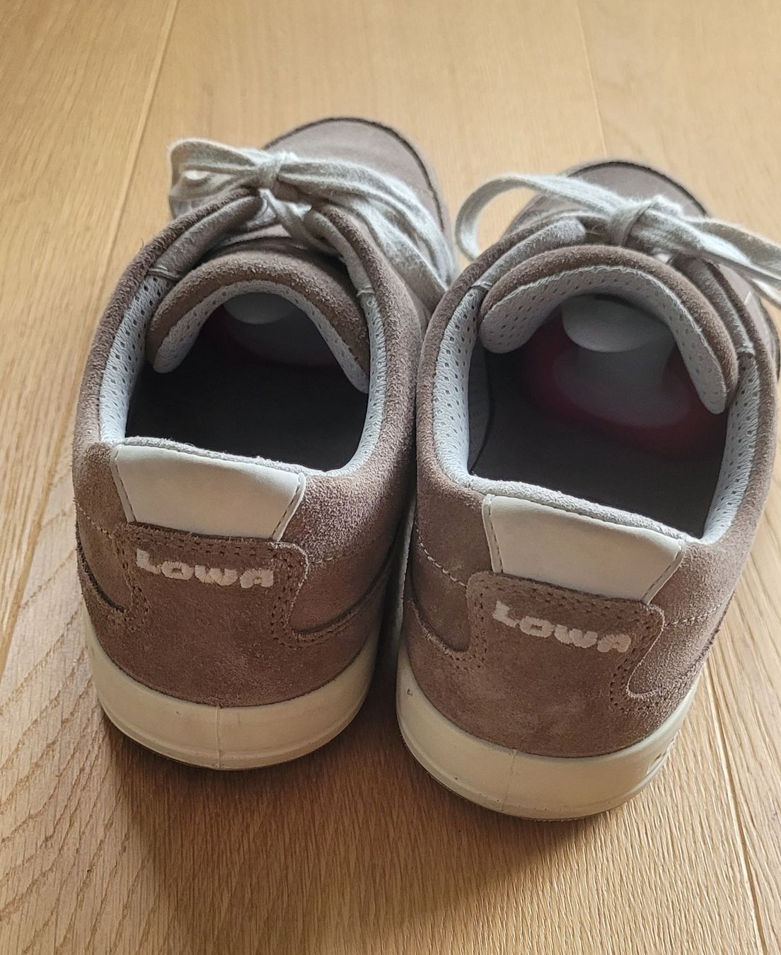 Lowa Scarpe da donna: Lowa Schnürschuh Damen Gr. 6 – Usato da Feusisberg venduto da Pingui55 1