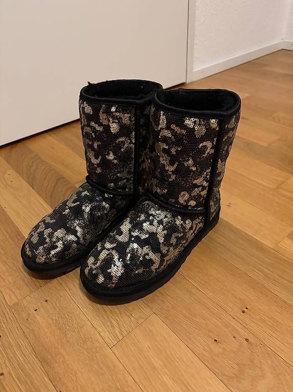 Damenschuhe: Ugg Classic Glitzer, Grösse 38 – Gebraucht aus Zürich von 19n_2wrj