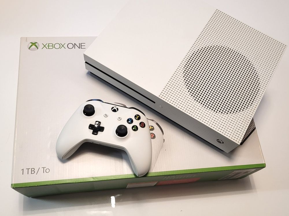 XBox One S, 1.0 TB mit 20 Spielen (Gebraucht) in Flawil für CHF 160 ...