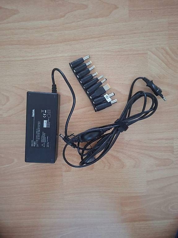 Hama Laufwerke & Adapter: HAMA Adapter Universal – Gebraucht aus Schlieren von ako_5tgn