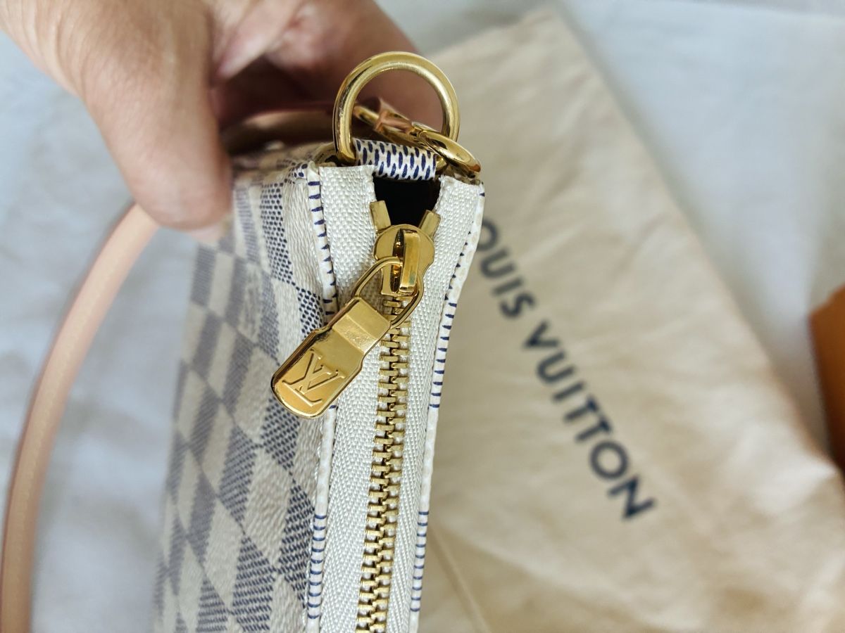 Louis Vuitton Taschen: Louis Vuitton Pochette Accessoires Damier Azur Canvas – Neu und originalverpackt aus Basel von ars_r7xd 6