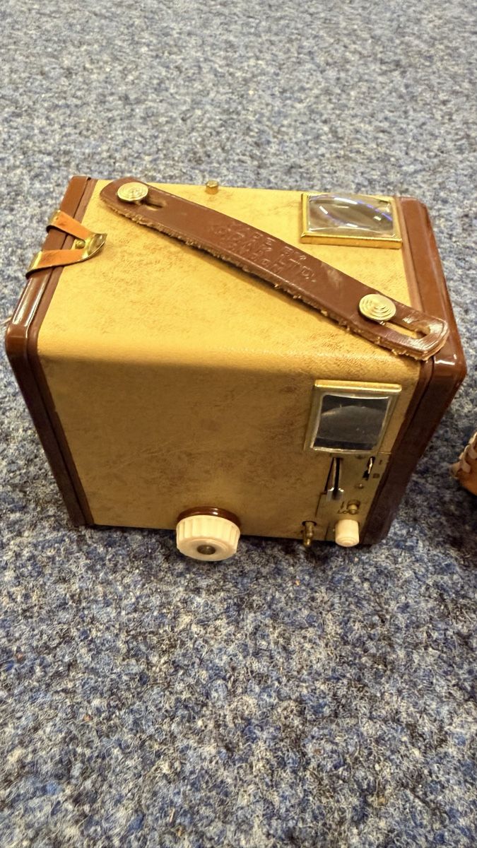 Kodak Appareil photo: Kodak Brownie Six-20 Model F – D'occasion à Uitikon Waldegg par AndersWohoo 2