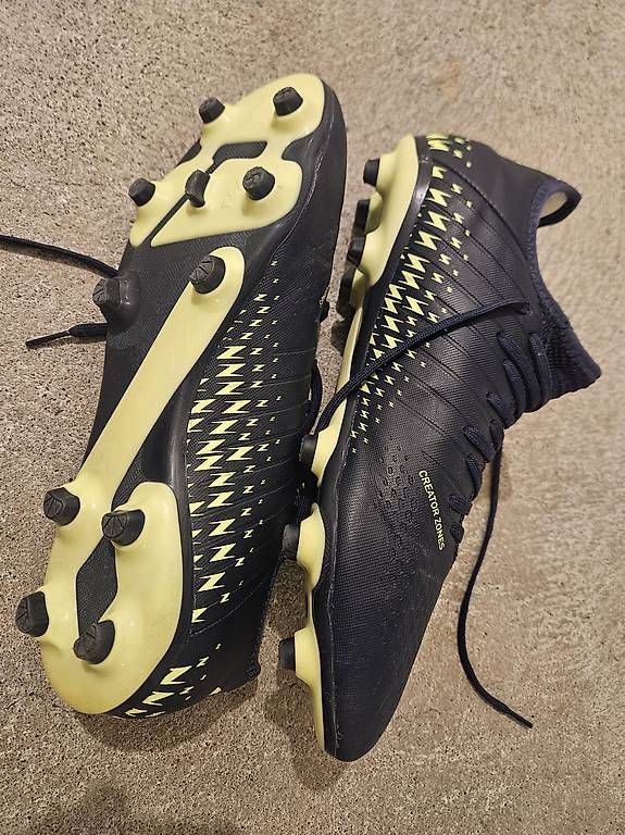 Herrenschuhe: Fussballschuhe, neuwertig, Grösse 45 – Gebraucht aus Winterthur von SHIEKE 2