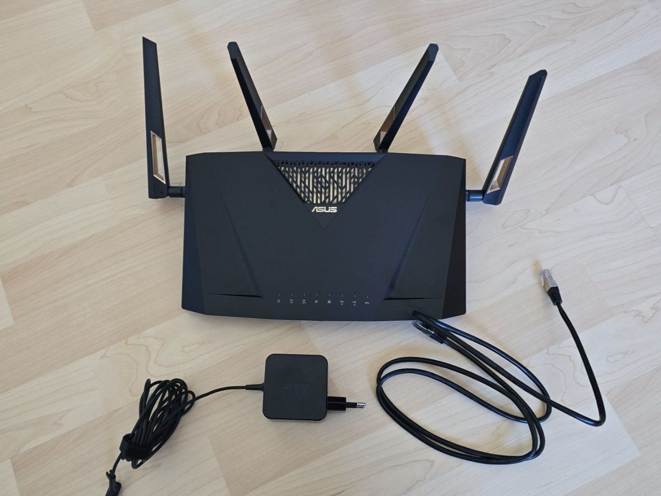 Asus Modem & Router: ASUS RT-AX88U – Usato da Bubikon venduto da PACER 1