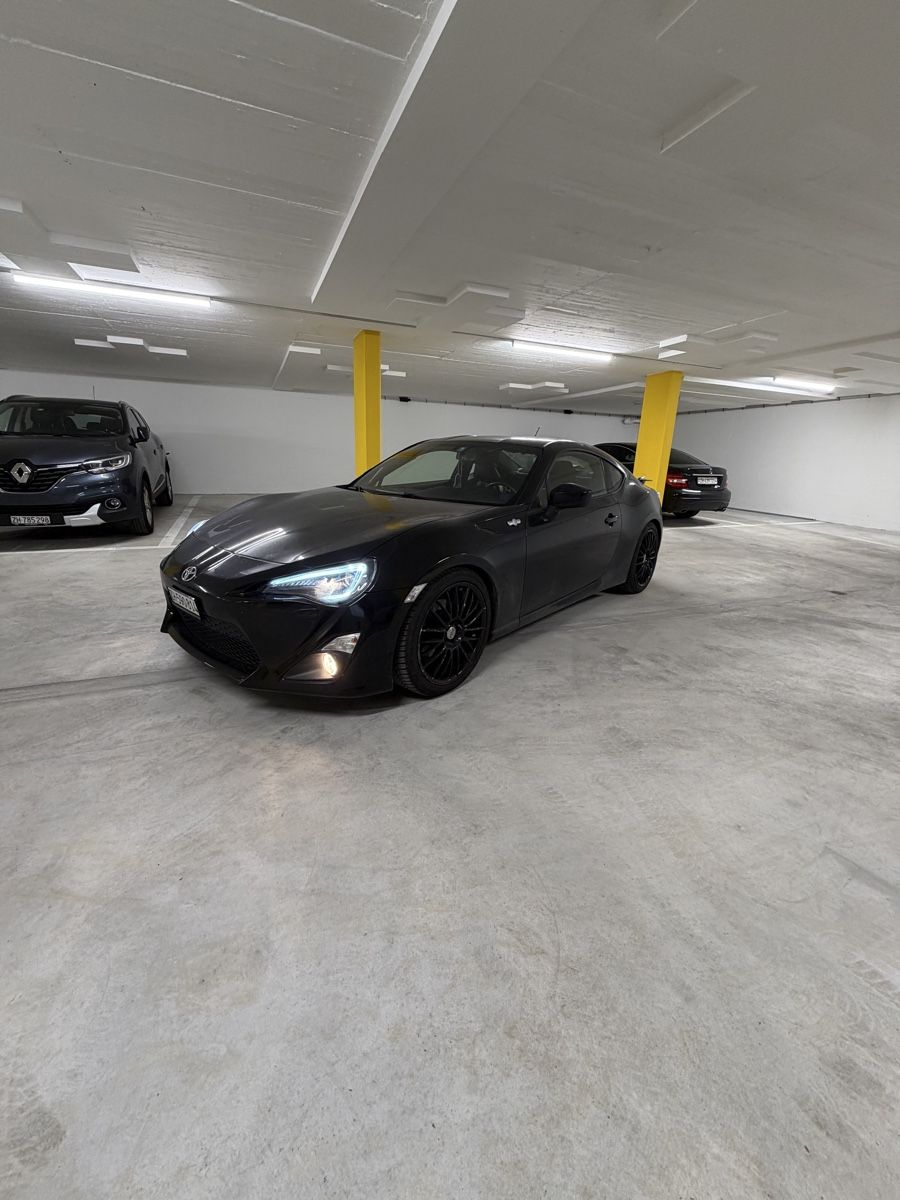 Toyota Automobili: Toyta GT86 2012 – Usato da Zürich venduto da User627528538 2