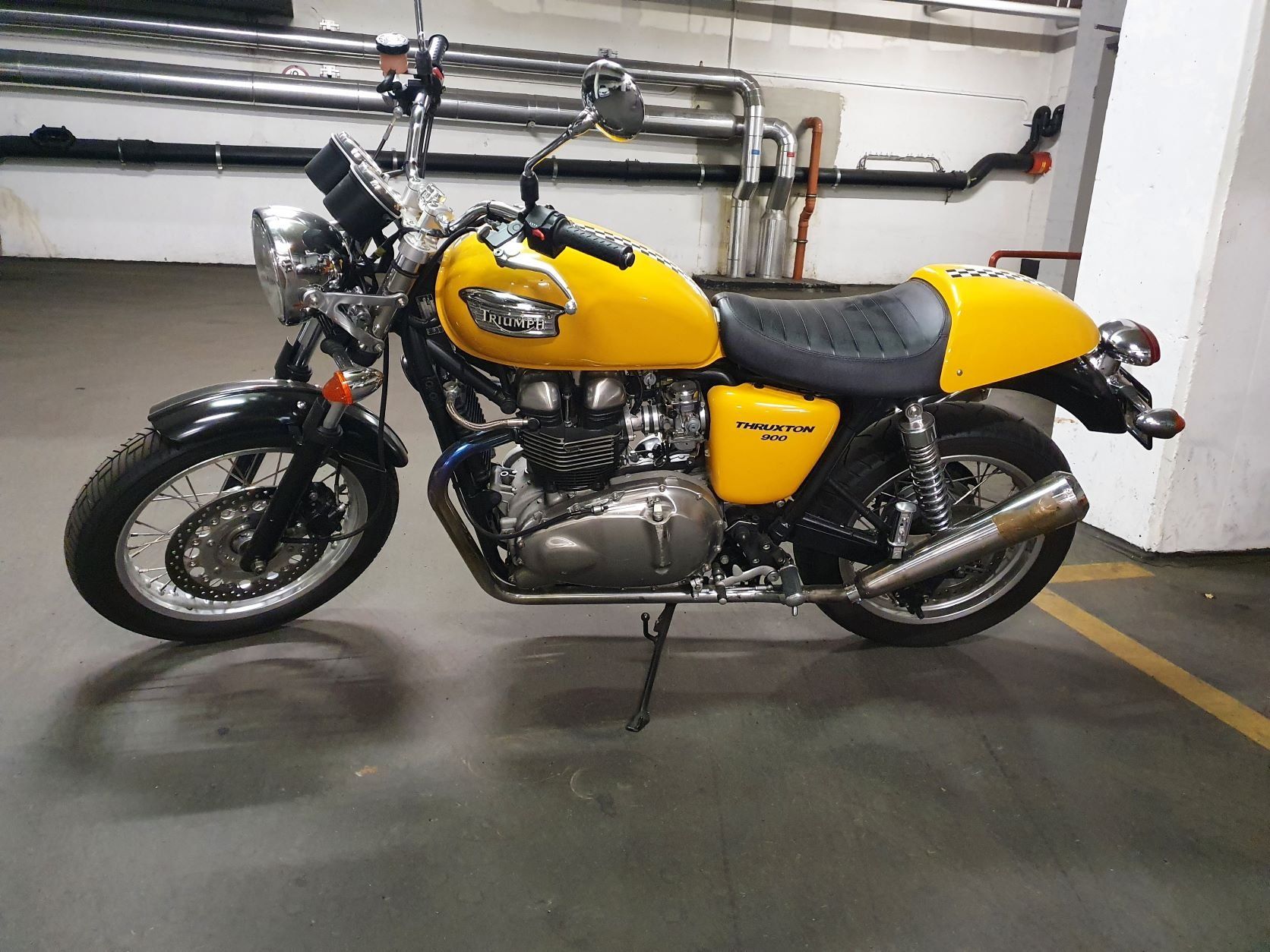 Triumph Strada: Triumph Thruxton 900 – Usato da Basel venduto da jenzerd