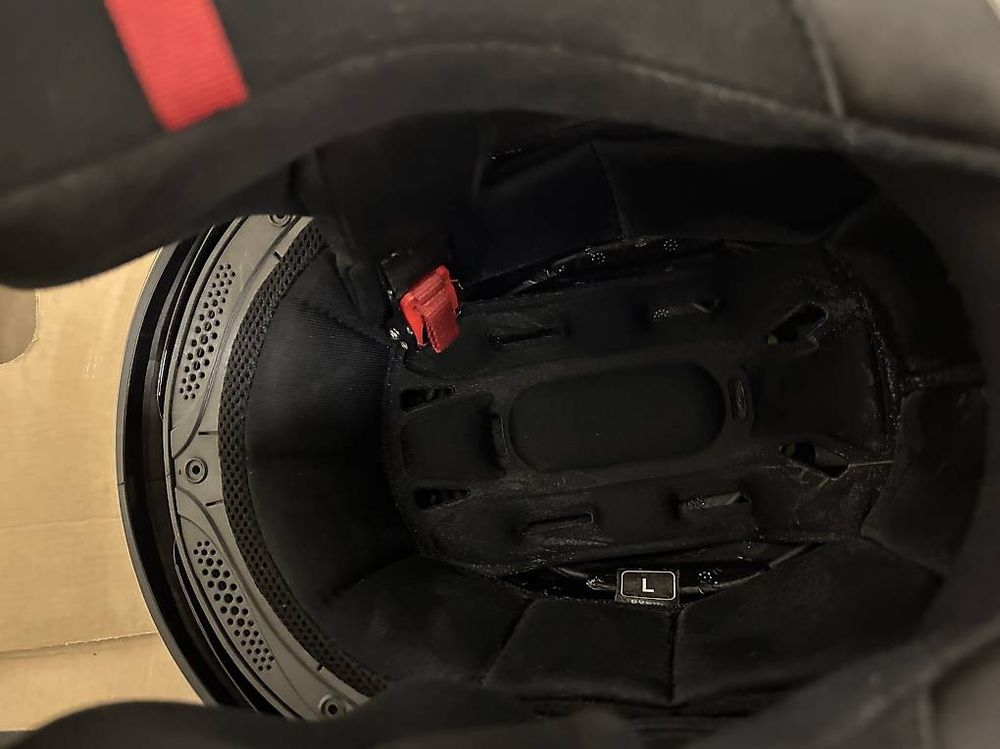 Casques & visières: Casque scorpion Exo-R1 air Carbon L – D'occasion à Grand-Lancy par Dsfo 2
