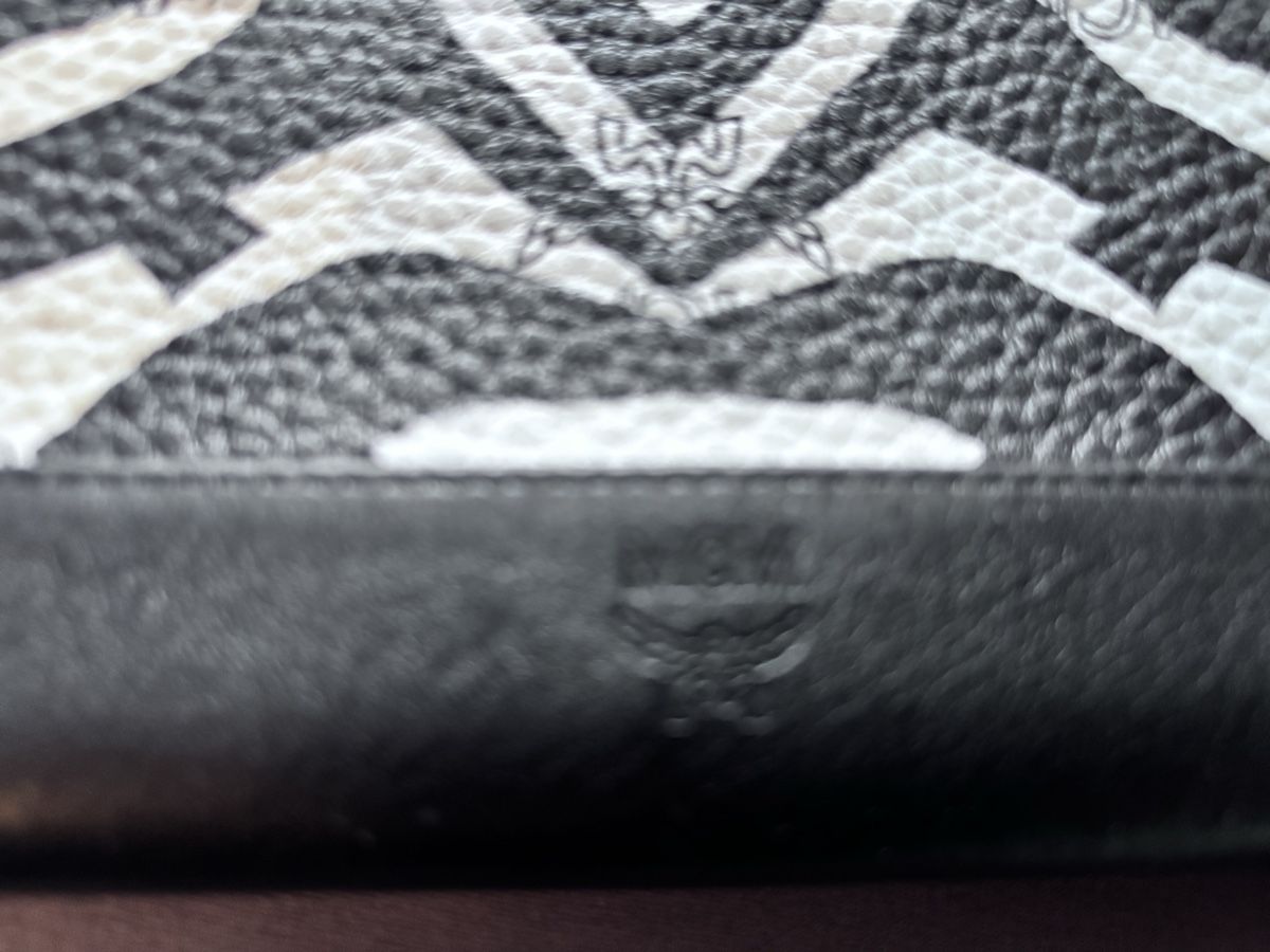 Mcm Portemonnaie: Portefeuille MCM zébré noir et blanc – Gebraucht aus Vevey von mar_q6ms 2