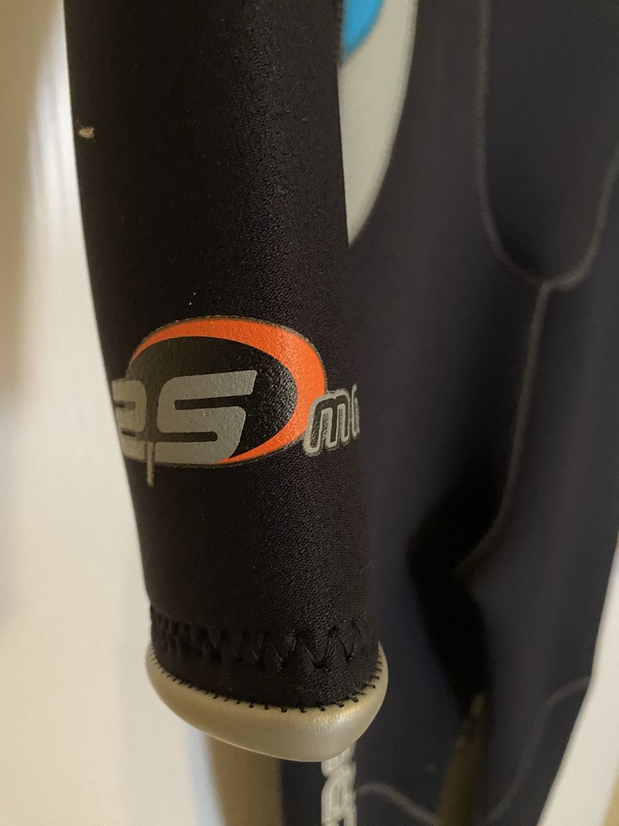 Mute per immersioni: Neoprenanzug 2.5mm Damen Gr.L – Usato da Pfäffikon ZH venduto da Deko-Stopp 2
