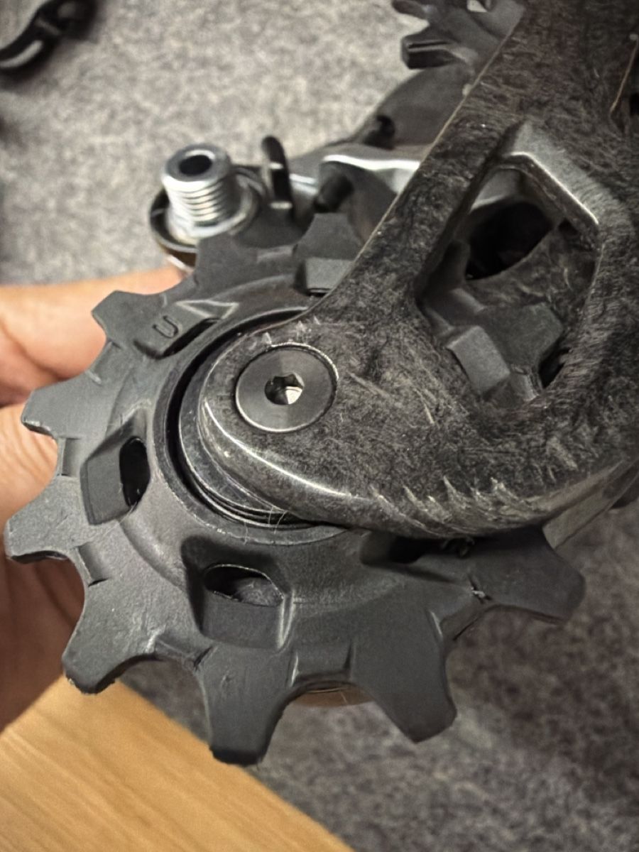 Sram Pezzi di ricambio: SRAM Red AXS rear derailleur – Usato da Mont-sur-Lausanne venduto da sashwindow 3