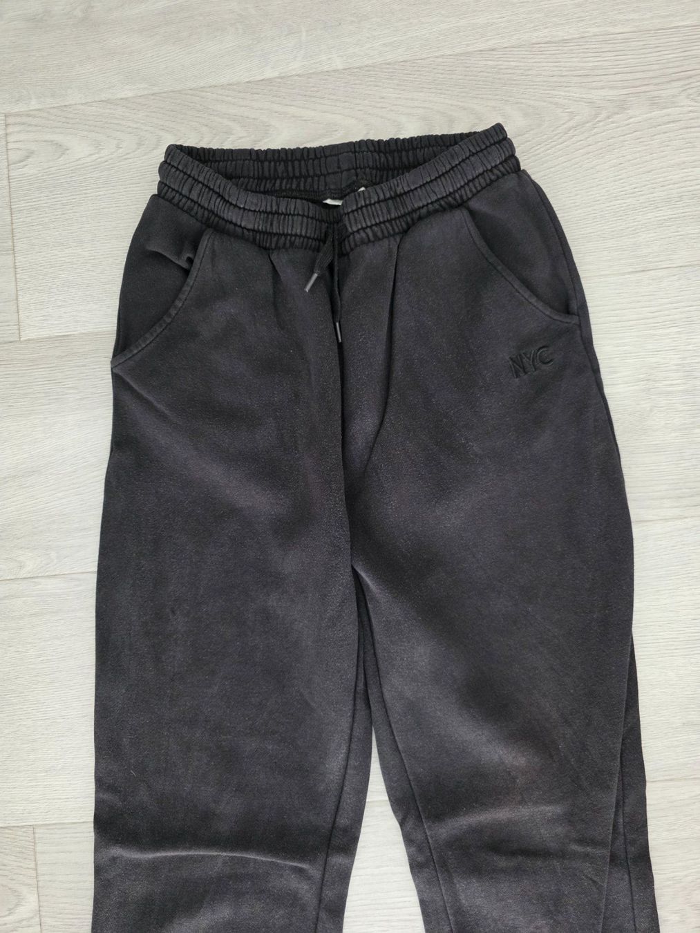 H&M Hosen: Jogginghose NYC Basic schwarz Gr. S – Gebraucht aus Langnau am Albis von kktdora 2