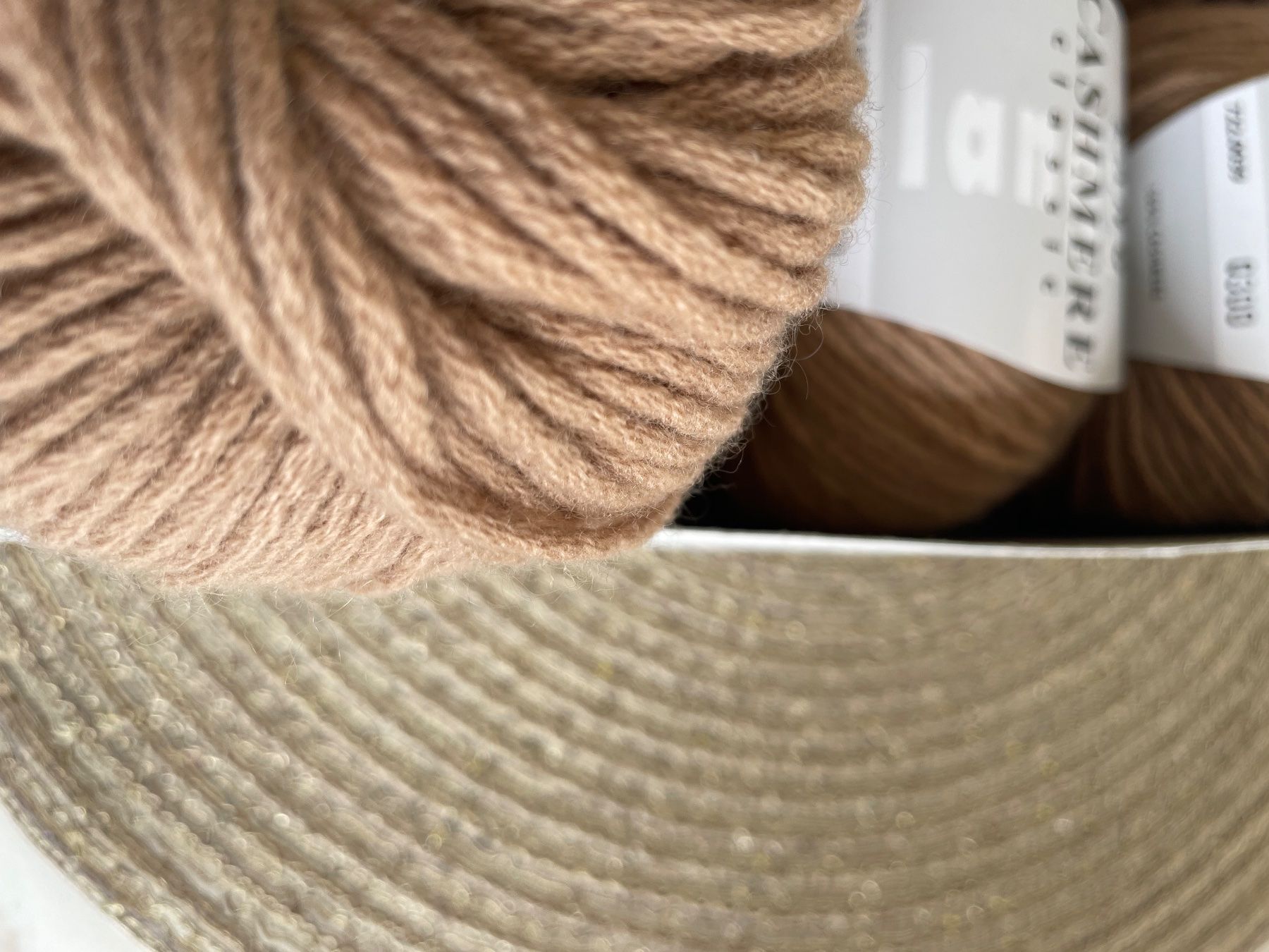 Lana: 9 Kn. Lang 100 % Cashmere – Nuovo e nell'imballaggio originale da Holziken venduto da rual54 2