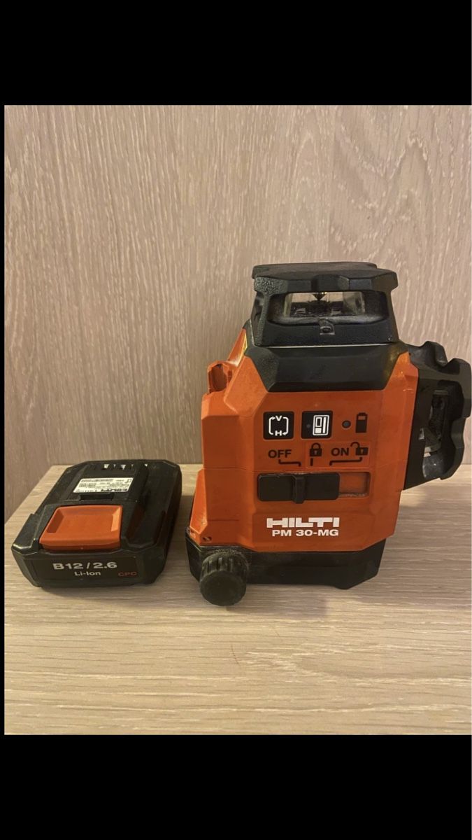 Hilti Misurare: Laser Multidirectionnel/Multilinienlaser Hilti PM 30 MG – Usato da Echallens venduto da Tools25