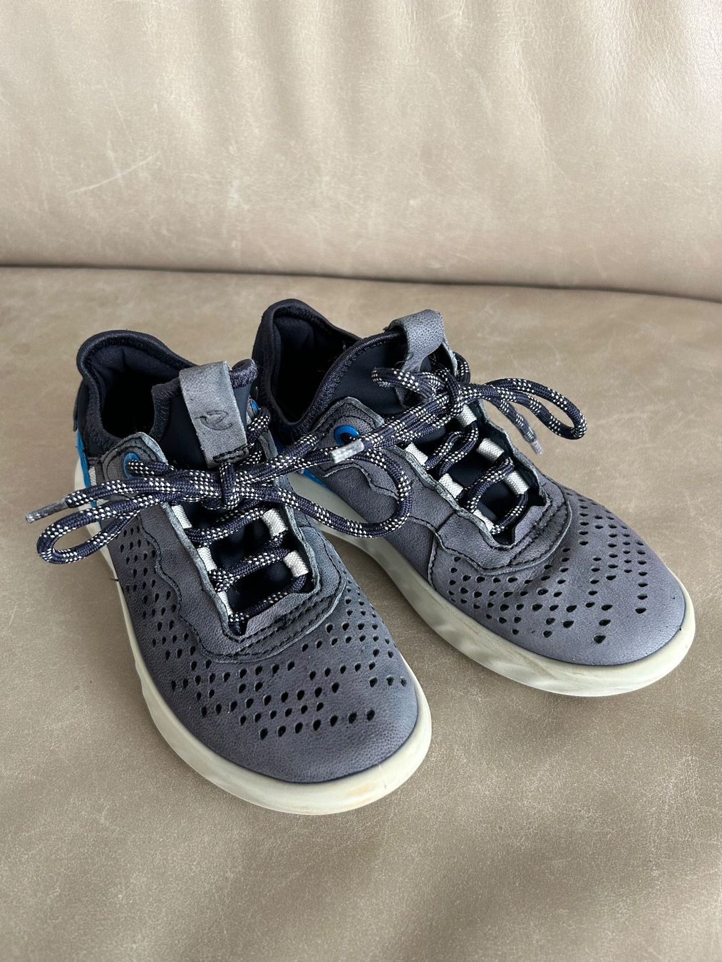 Ecco Scarpe per ragazzi: Ecco Turnschuhe Gr. 28, top Zustand – Usato da Wädenswil venduto da LS777