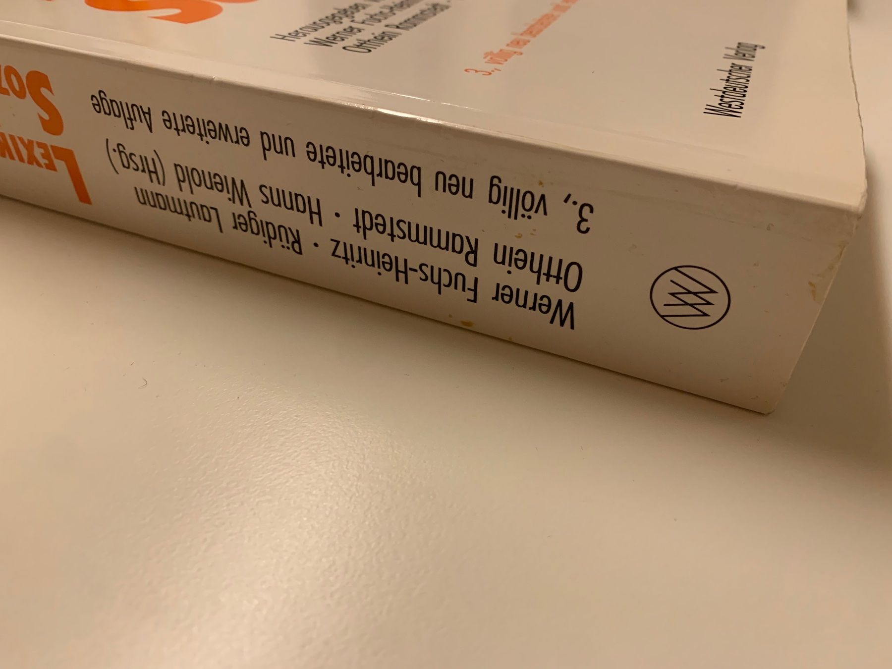 Bücher: Lexikon zur Soziologie, 1994 – Gebraucht aus Zürich von Leonieonie. 4