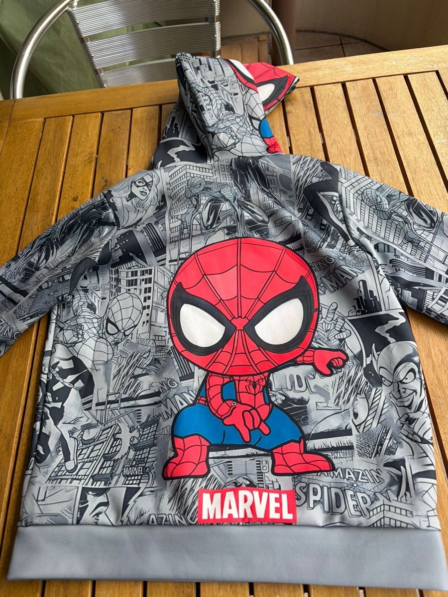 Maglioni & Felpe: Marvel Spiderman Kapuzenpullover Gr. 128 Top Zustand – Usato da Bottmingen venduto da focus2005 3