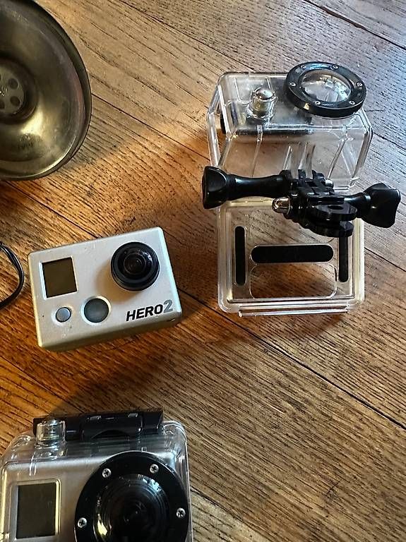 Action Cam: GoPro Hero 2- 2 Stück – D'occasion à Aathal-Seegräben par rom_cg7q 1
