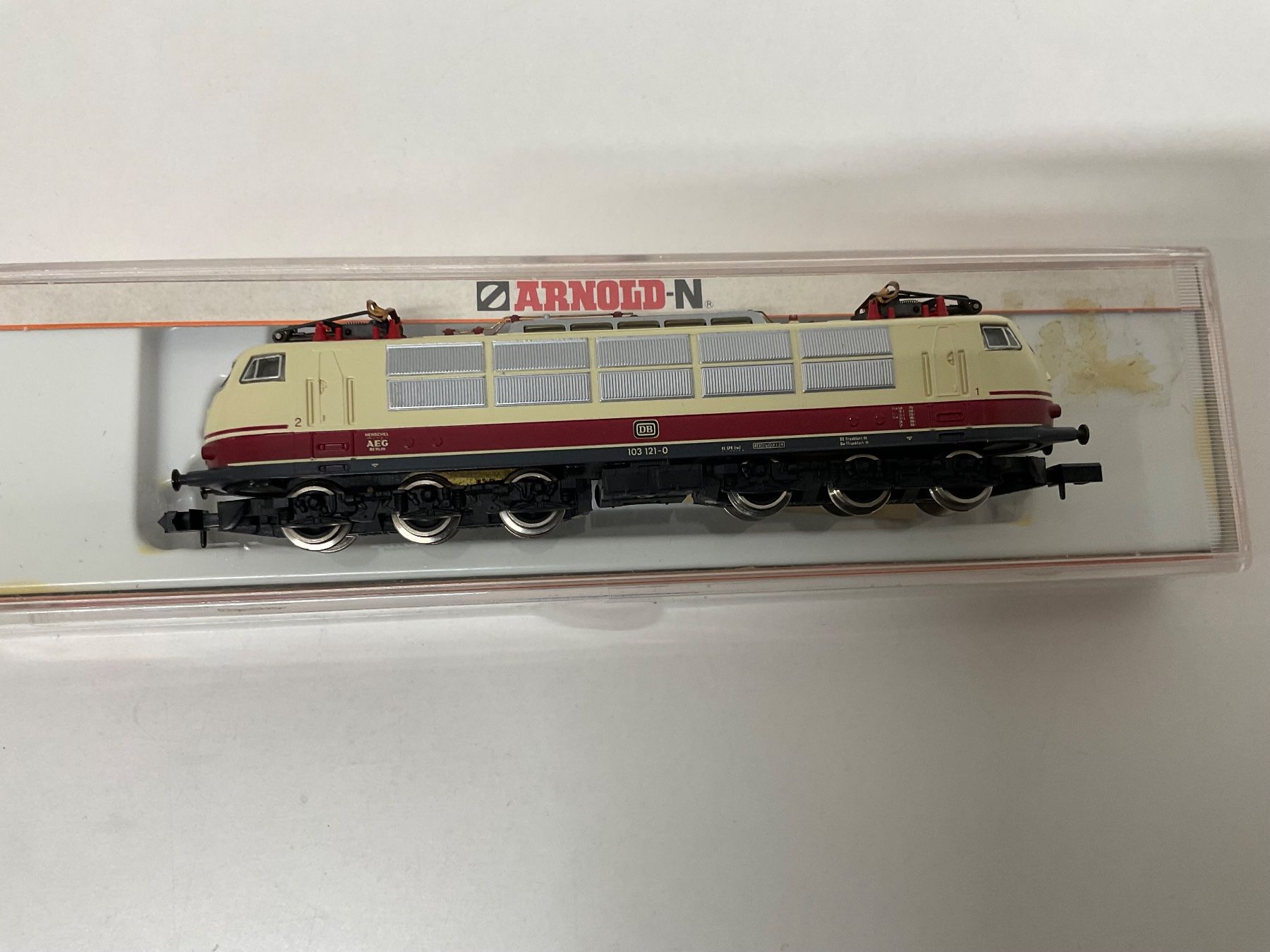 Arnold Modellini di ferrovie: Arnold N 2350 BR 103 der DB, Bespielt mit Verpackung – Usato da Chur venduto da Chur75 5