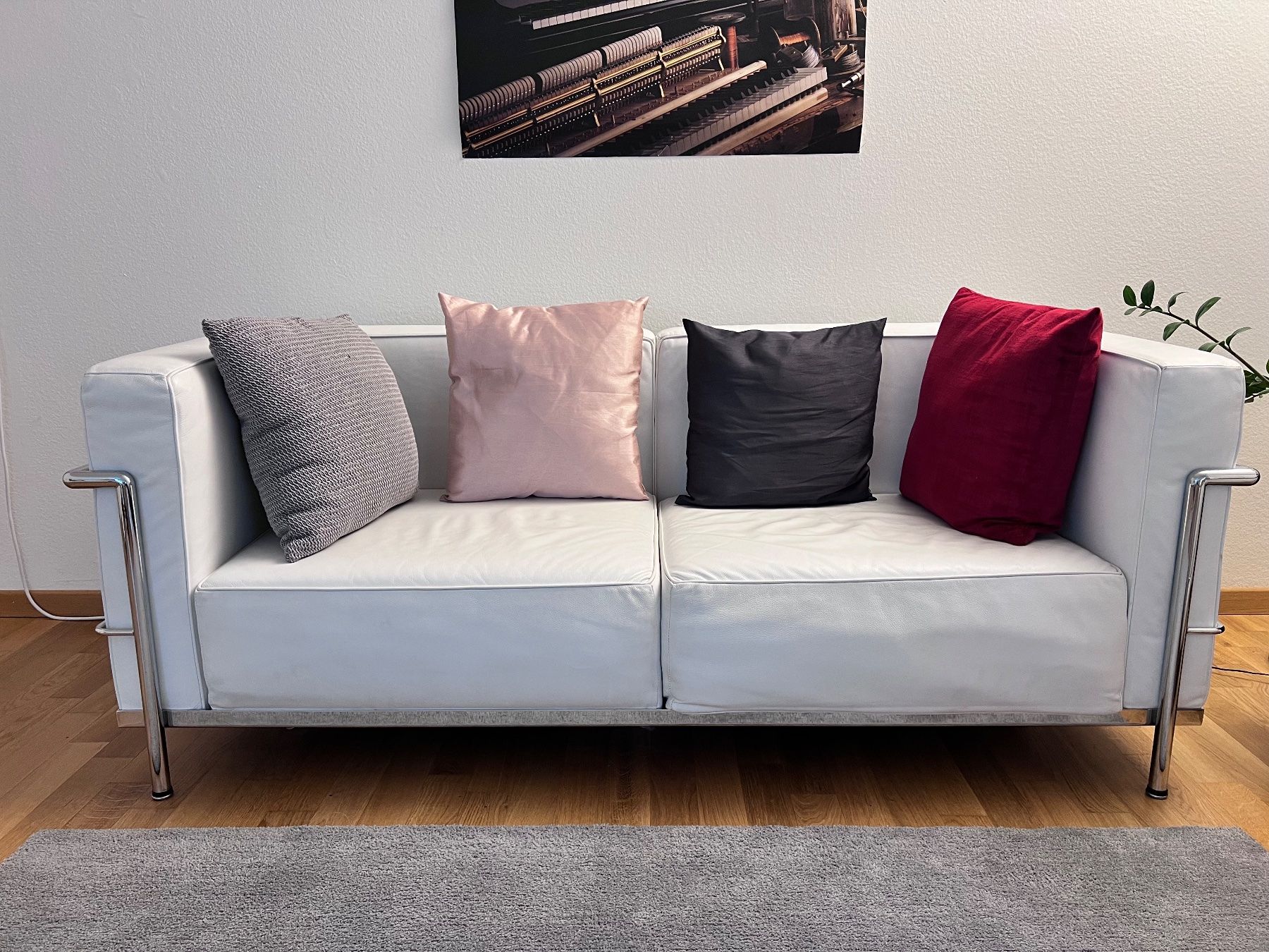 Le Corbusier Divani: LC3 2er Sofa von Le Corbusier – Usato da Zürich venduto da Sigmasax