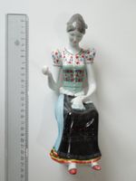 Figurine en porcelaine hongroise Hollohaza