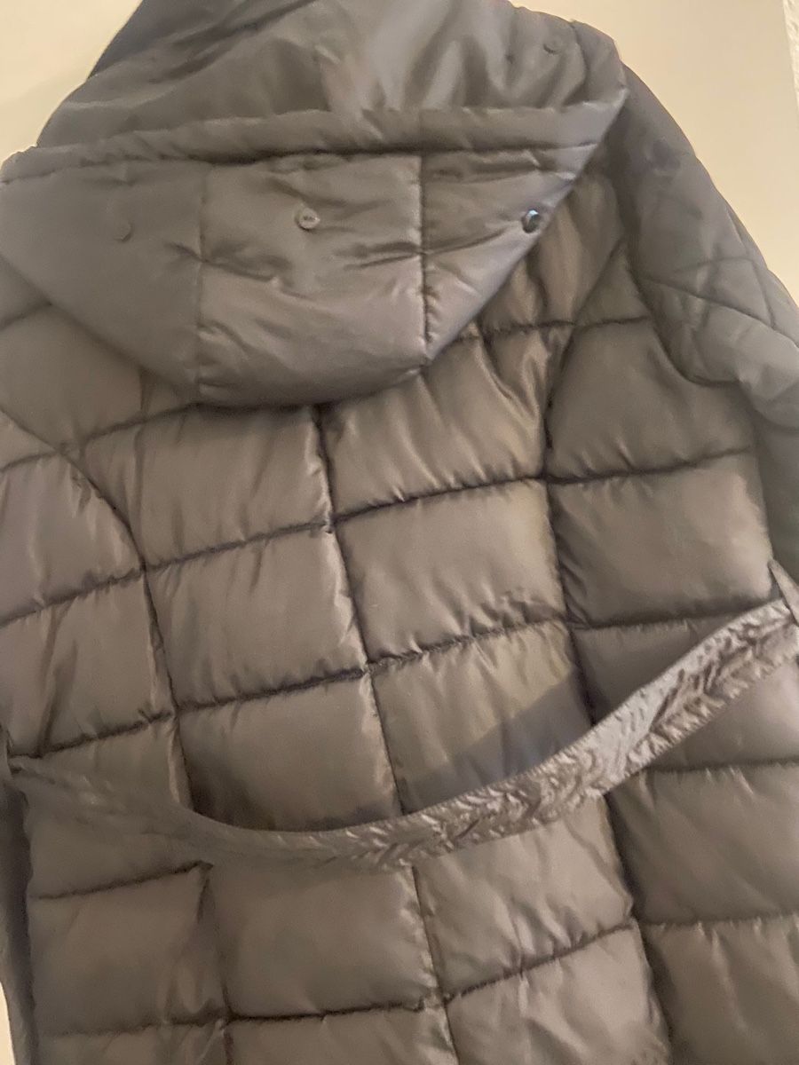 Giacche: Schwarze Winterjacke mit Kapuze – Usato da Dübendorf venduto da nela123 3