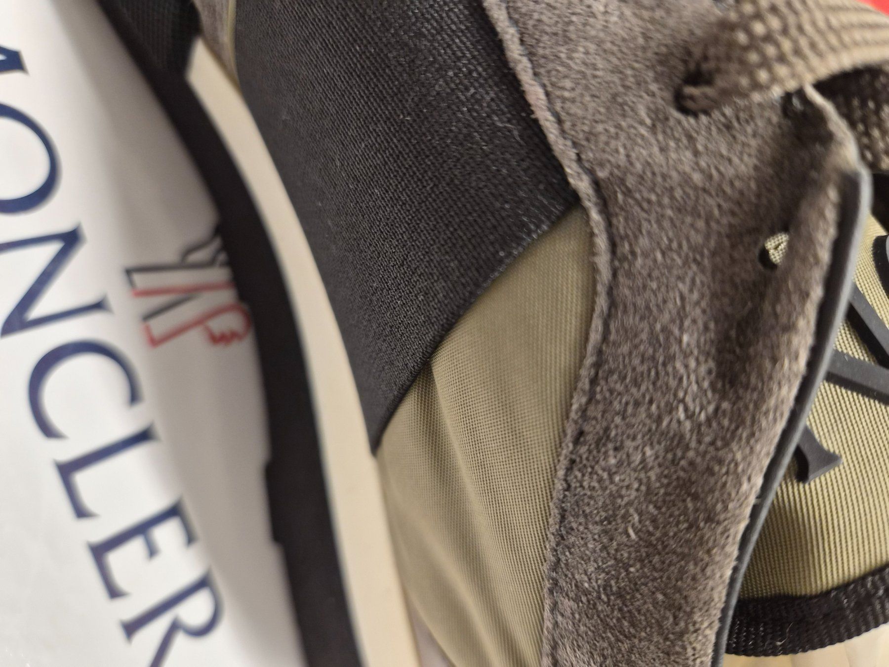 Moncler Herrenschuhe: Moncler Schuhe Leder G.43 Neu – Neu und originalverpackt aus Küsnacht ZH von LuxuryBroker 5