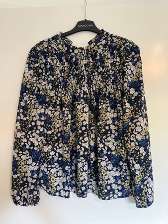 Blumenbluse