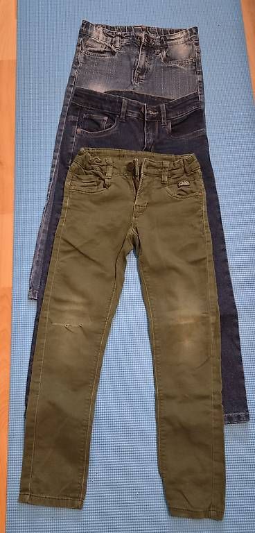 Lotti & Set di vestiti: Hosenpaket Jungs 134 – Usato da Therwil venduto da tob_mz5j