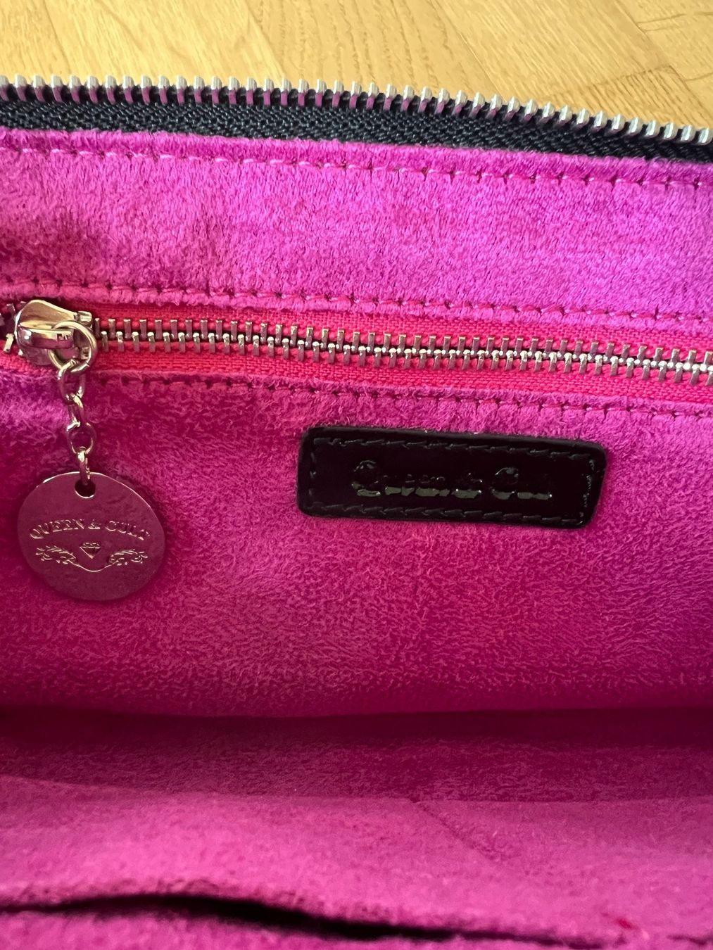 Taschen für Damen: Clutch Queen & Cult schwarz – Neu (gemäss Beschreibung) aus St.Gallen von Shopaholic5 4