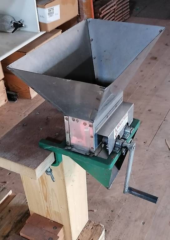 Tutte le macchine: Mostpresse mit Häcksler – Usato da Stüsslingen venduto da Sandsalz 2