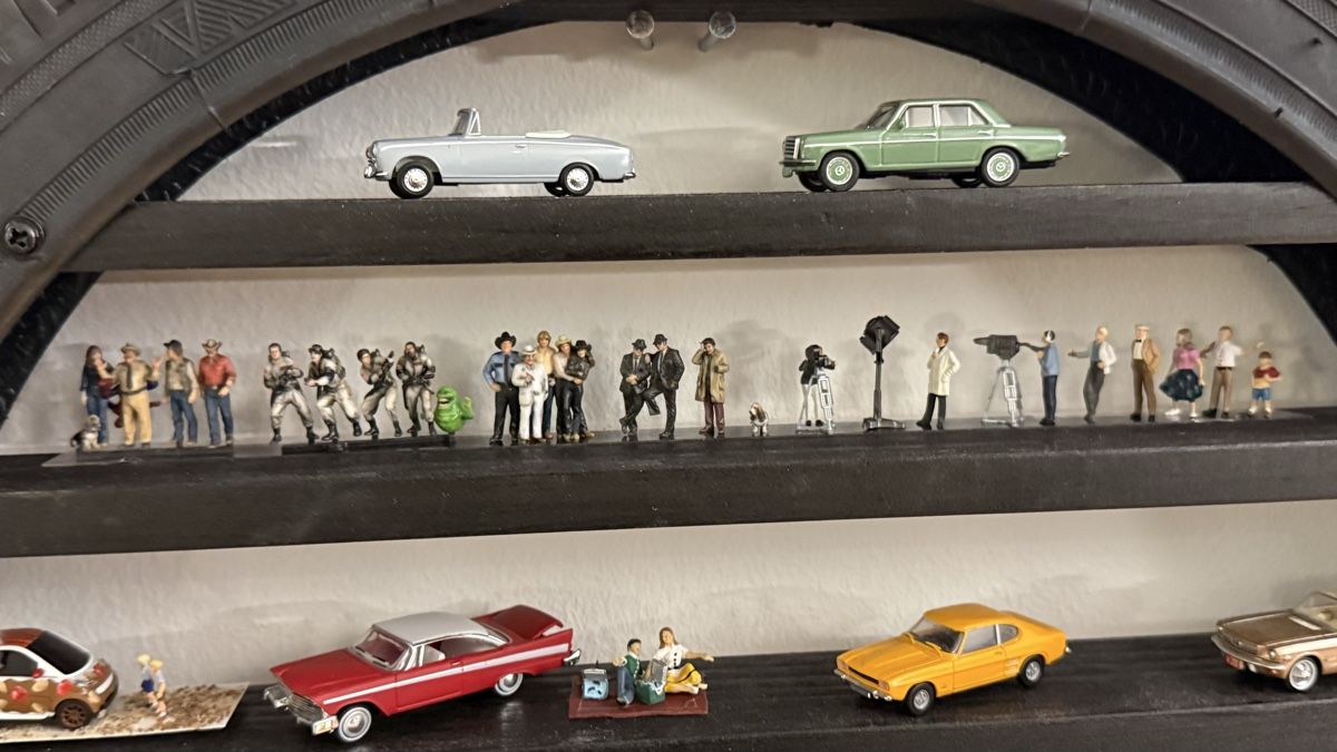 Modellautos: Modellautos und Figuren 1:87 – Gebraucht aus Basel von Zomeg 2