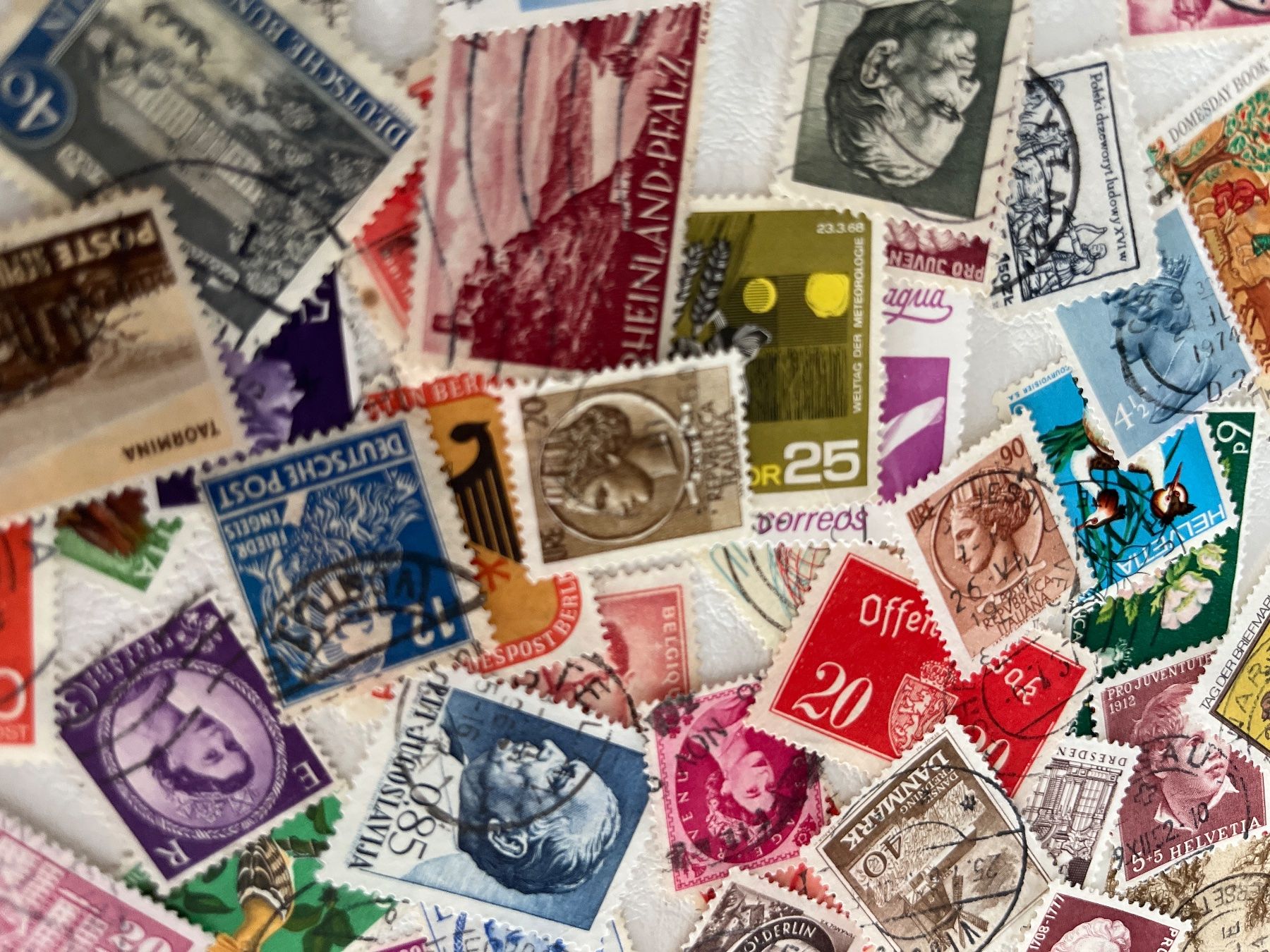 Tutti i francobolli: Lot 3: Lot mid Mix Briefmarke – Usato da Chiasso venduto da AzenYa 2