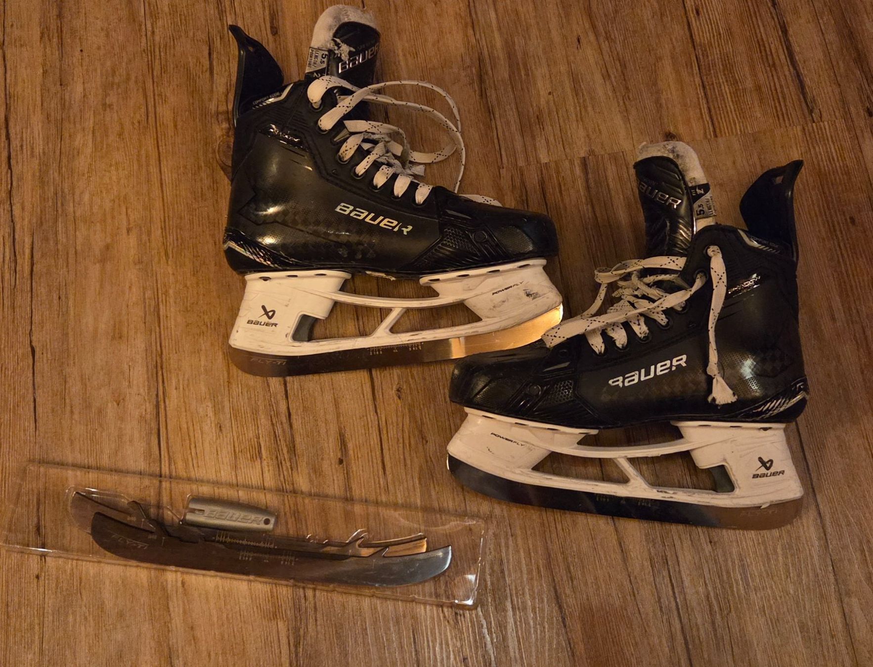 Bauer Pattini da ghiaccio: Schlittschuh Bauer Supreme – Usato da Einsiedeln venduto da Emausi
