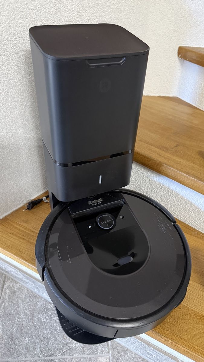 Irobot Aspirapolveri & Accessori: iRobot Roomba i7+ Saugroboter – Usato da Münchenstein venduto da Schi.77