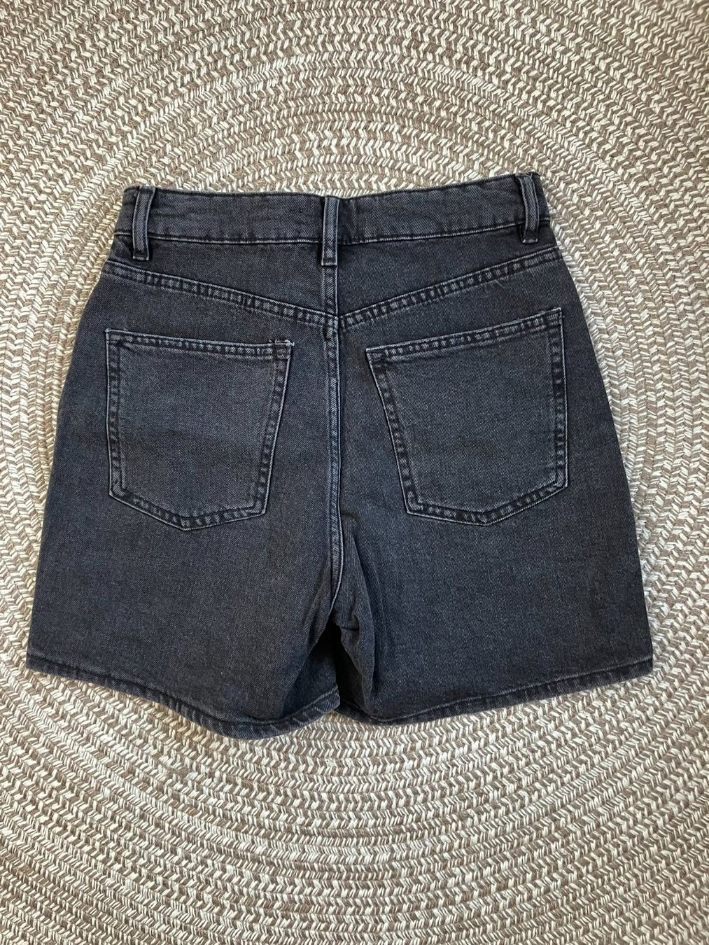 H&M Jeans: H&M Jeansshorts Gr.36 – Usato da Laupen ZH venduto da kar_lfz6 1