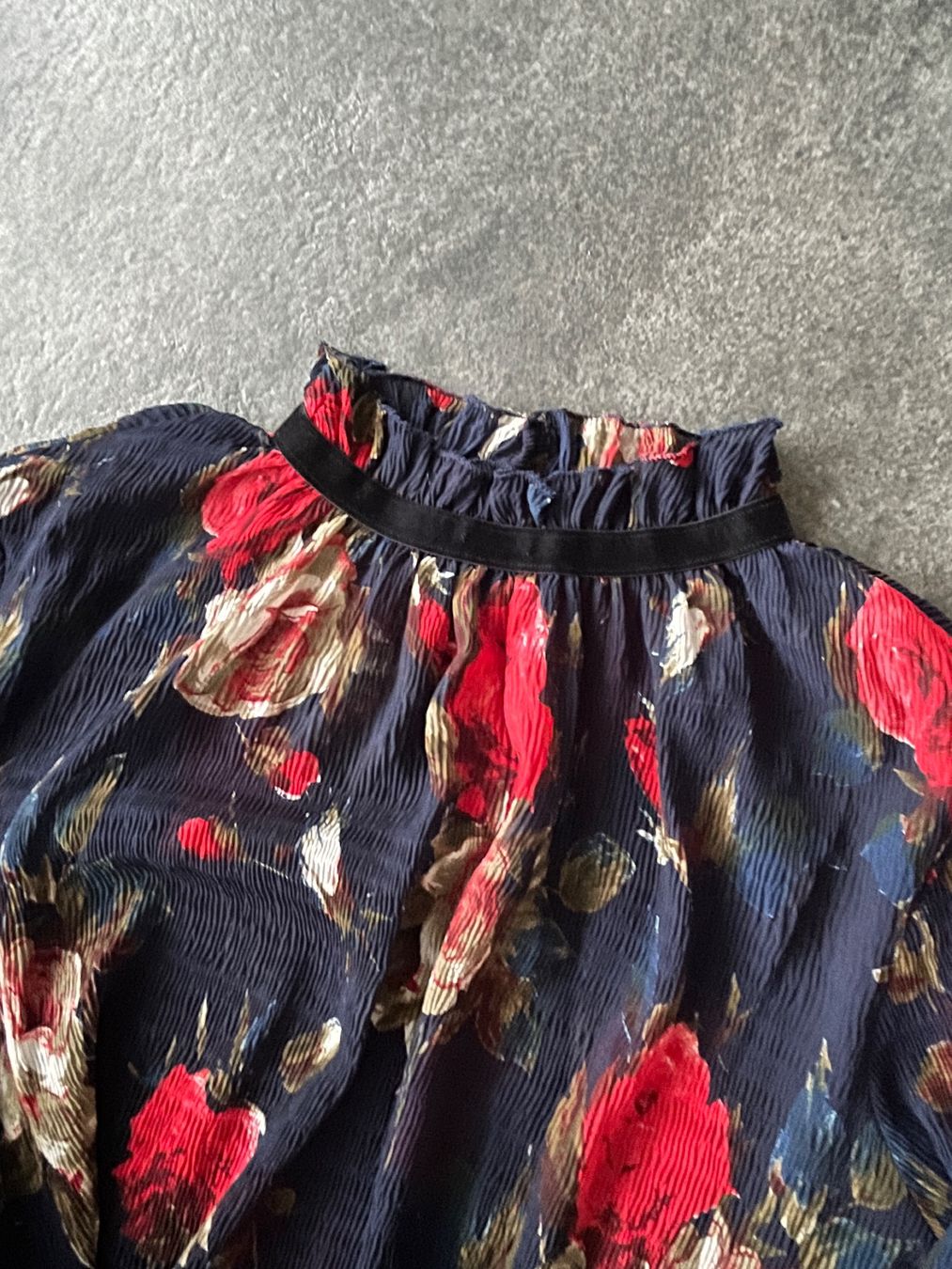 Vestiti: Damen mit Marineblauem Blumenmuster - Größe L – Usato da Kilchberg ZH venduto da Ch.C 1