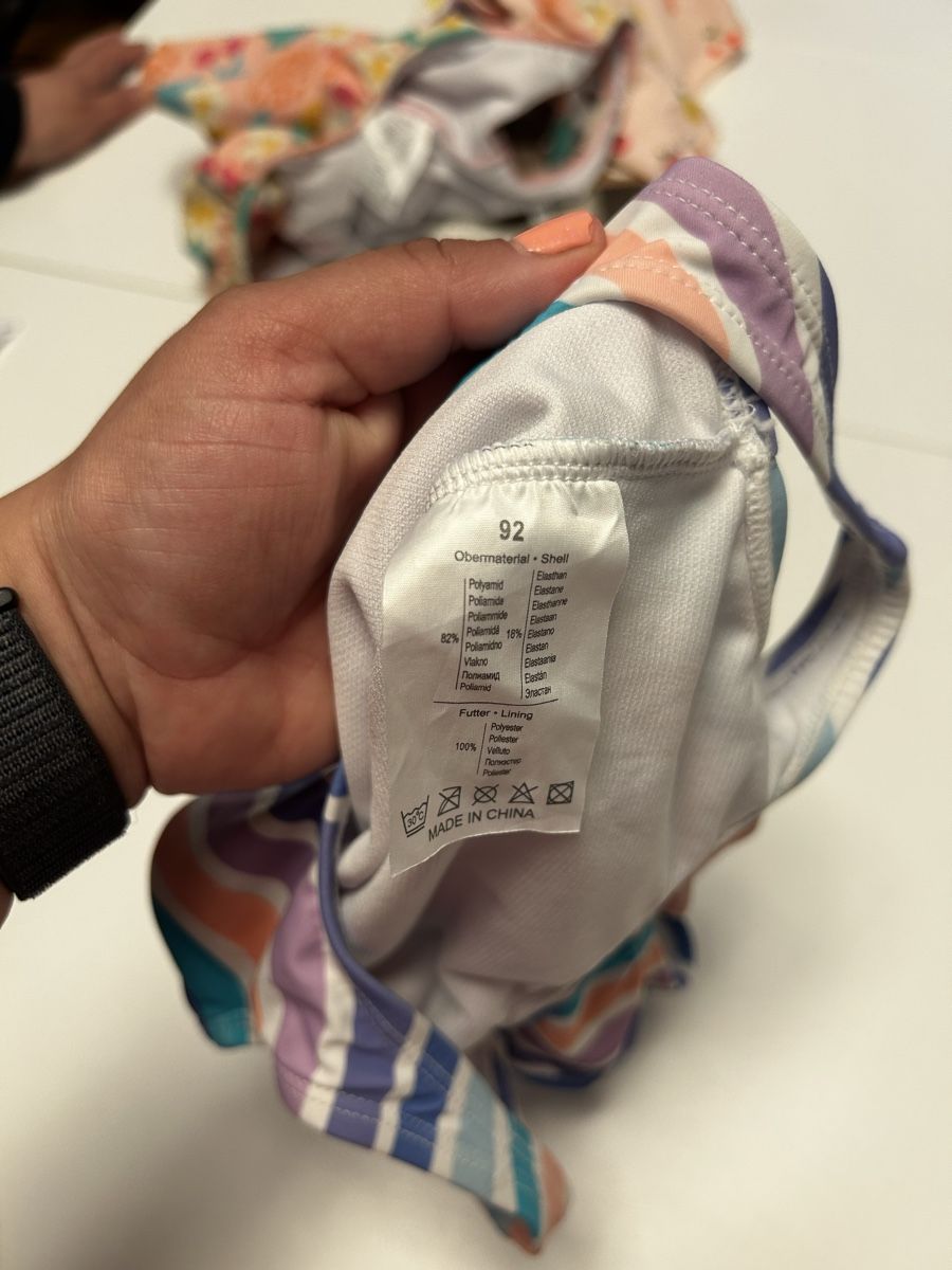 Badekleider & Bikinis: Maillot de bain taille 92 – Gebraucht aus Mont-sur-Rolle von Rizzoalma 1