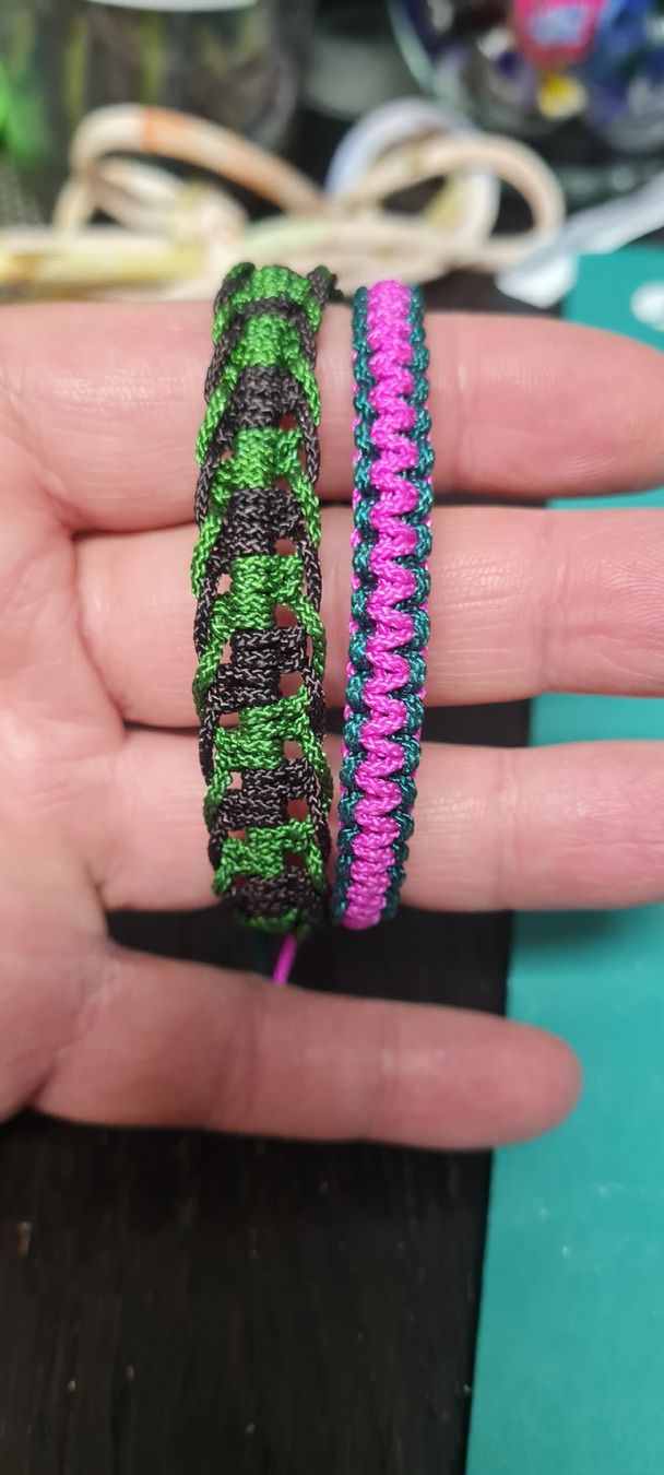 Bracciali & Braccialetti: 2 Stk. Armbänder Makramè 17 bis 20 cm. – Nuovo (secondo la descrizione) da Zürich venduto da dav_n8m7 2