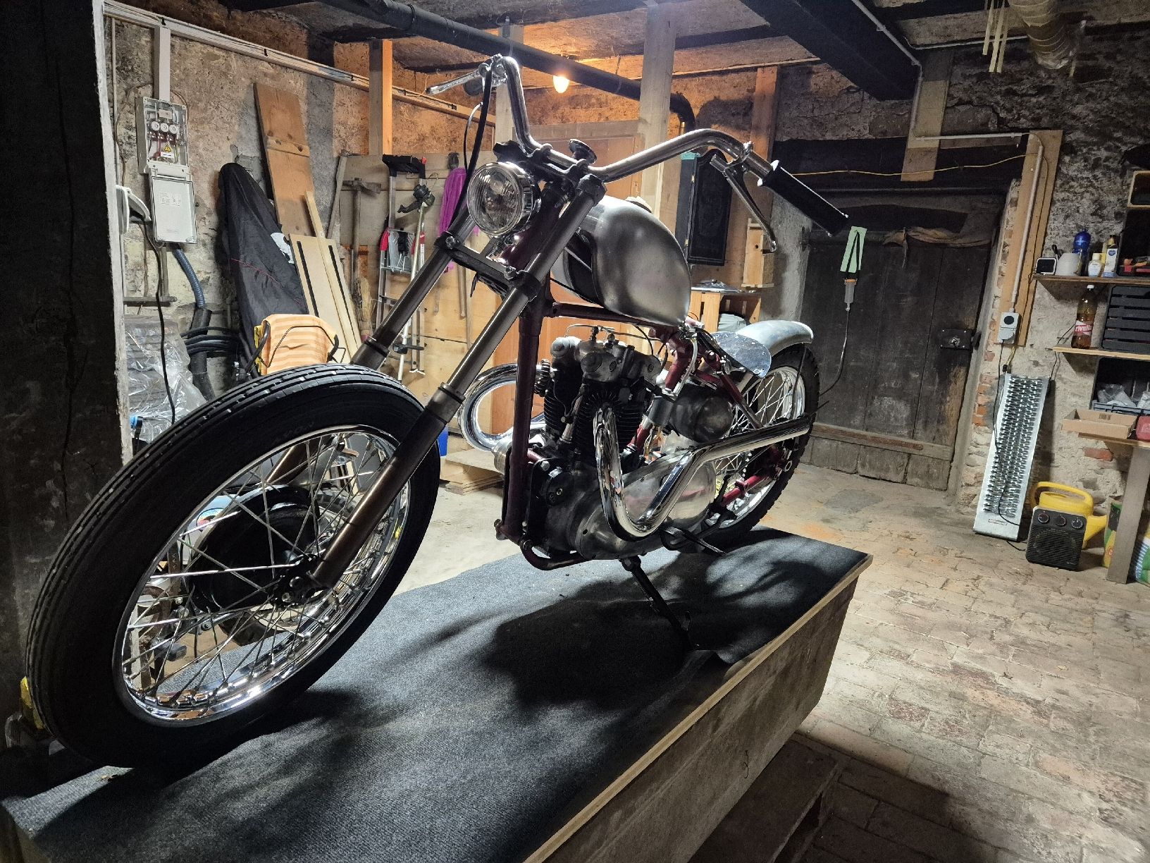 Triumph Chopper: Triumph 5T 1950 – Usato da Mühleberg venduto da robatelhome1 4