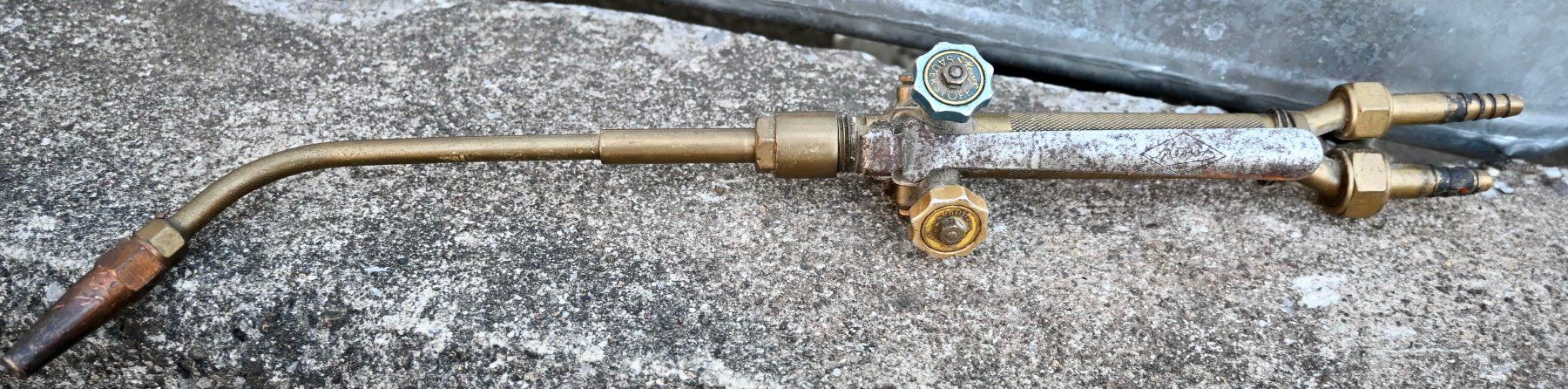 Löten & Schweissen: alter Autogen Schweissbrenner Messer Griesheim 2 - 4mm – Gebraucht aus Pfaffhausen von mono_rec