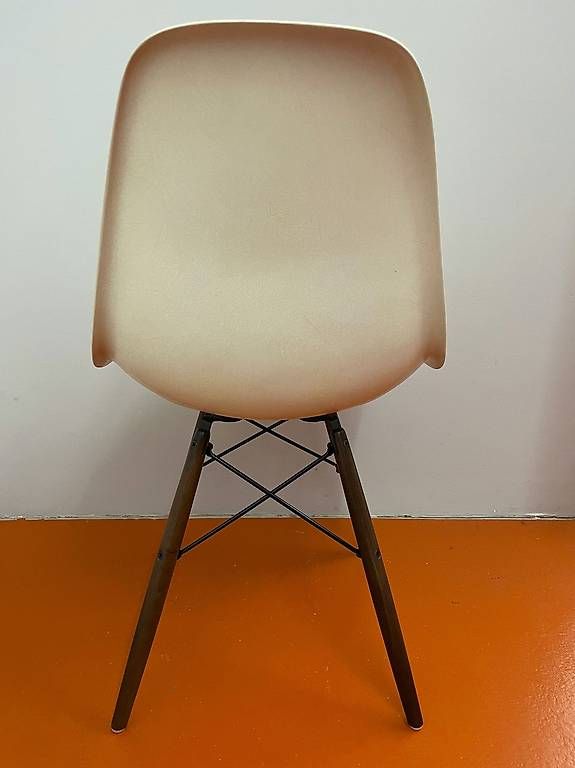 Sedie: Eames side chair white – Usato da hermrigen venduto da Hasihasi2 1