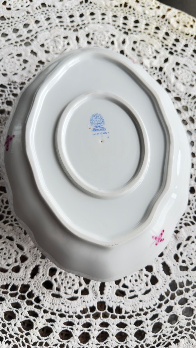 Herend Ciotole: Herend Sauciere mit Unterteller weiss/rosa alt – Usato da Emmen venduto da Lampery 4