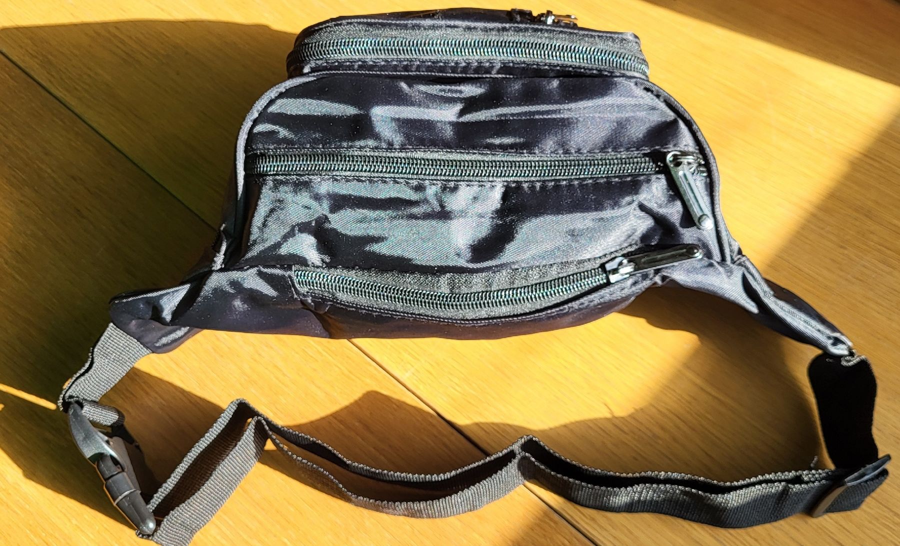 Taschen: Praktische Bauchtasche in Schwarz – Neu und originalverpackt aus Figino von mayam63 3