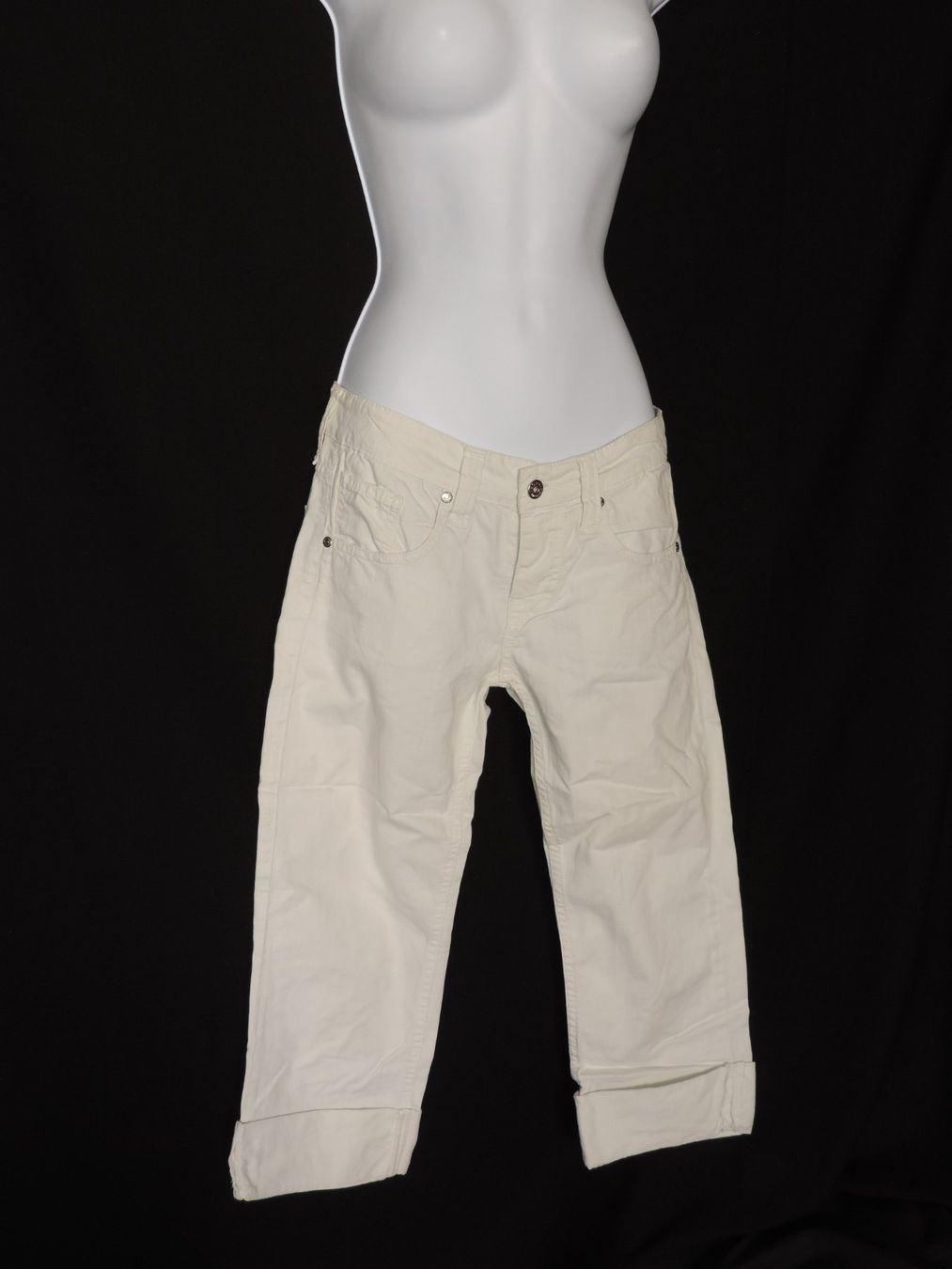 Pantalons: pantacourt effet jeans blanc – D'occasion à Genève par Axelle333 3